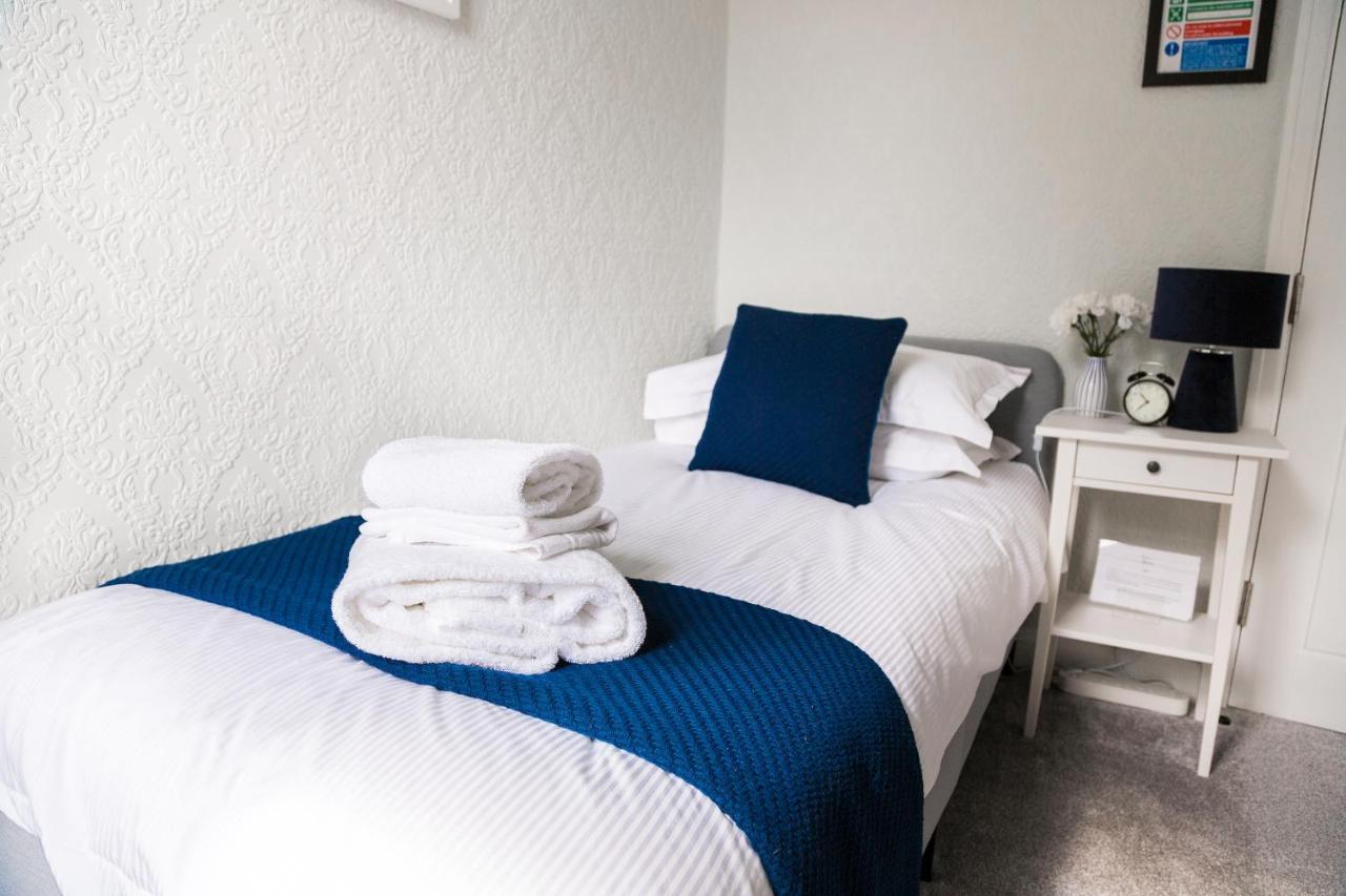 Kingsway Guesthouse - A Selection Of Single, Double And Family Rooms In A Central Location Scarborough Exterior photo