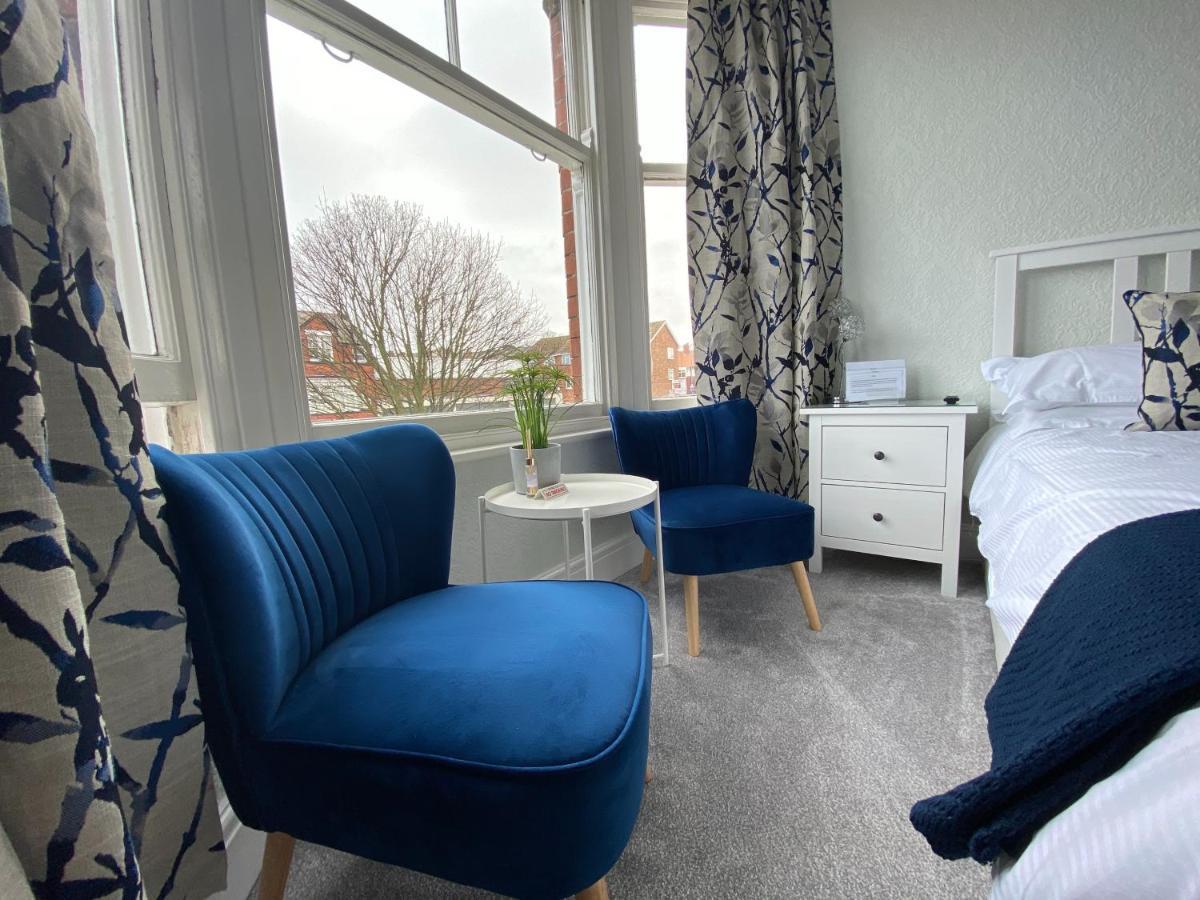 Kingsway Guesthouse - A Selection Of Single, Double And Family Rooms In A Central Location Scarborough Exterior photo