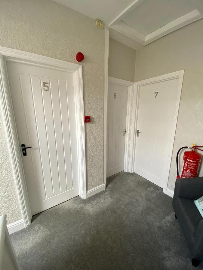Kingsway Guesthouse - A Selection Of Single, Double And Family Rooms In A Central Location Scarborough Exterior photo